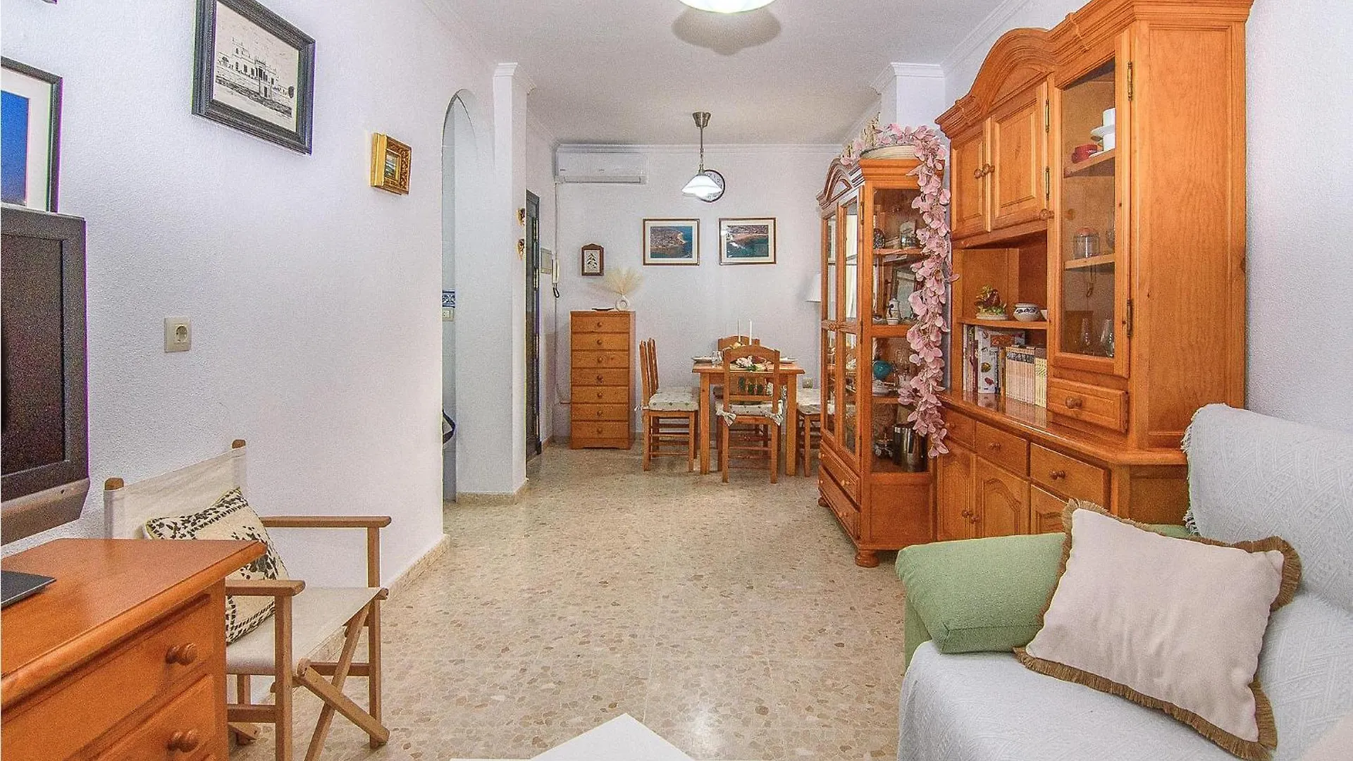 Beautiful Apartment In Chipiona With Kitchenette Spanien